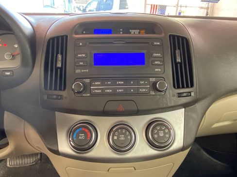 Used 2010 Hyundai Elantra GLS FWD image 20