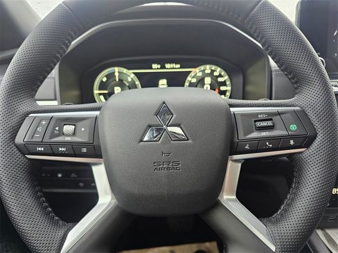 New 2025 Mitsubishi Outlander SEL Black Edition image 18