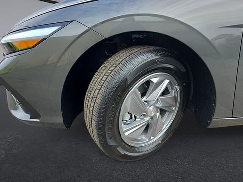 New 2026 Hyundai Elantra SE image 44