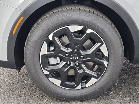 New 2026 Kia Sorento S image 7