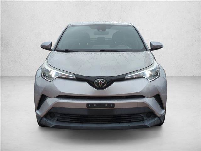 Used 2018 Toyota C-HR XLE FWD image 2