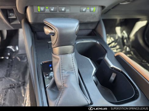 Used 2025 Lexus ES 300h w/ Premium Package FWD image 21