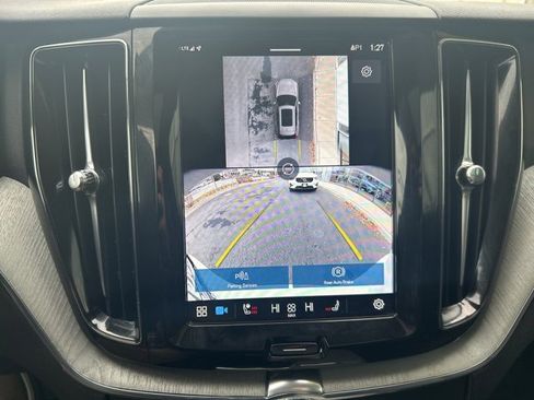 Certified 2025 Volvo XC60 B5 Plus image 21