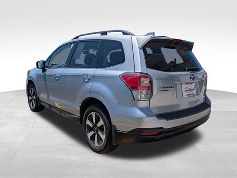 Used 2018 Subaru Forester 2.5i Limited AWD/4WD image 5