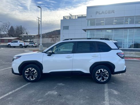 New 2026 Subaru Forester Premium image 2