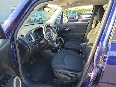 Used 2016 Jeep Renegade Latitude FWD image 15