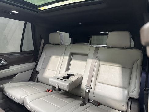 Used 2021 GMC Yukon SLT w/ SLT Premium Package AWD/4WD image 13