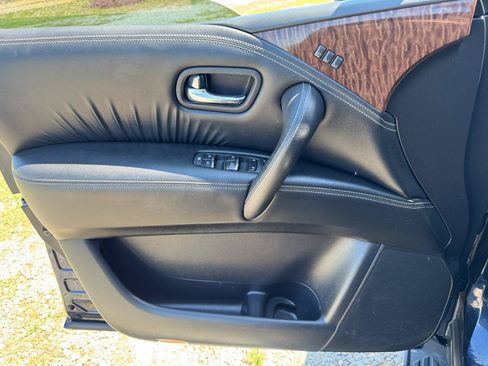 Used 2018 Nissan Armada Platinum w/ Captain Seat Package RWD image 27