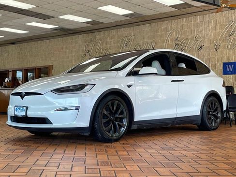 Used 2022 Tesla Model X Plaid AWD/4WD image 5