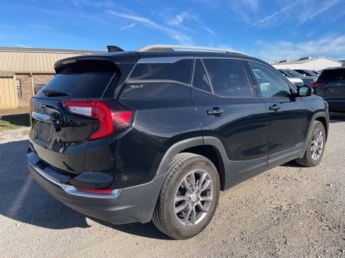 Used 2024 GMC Terrain SLT image 4