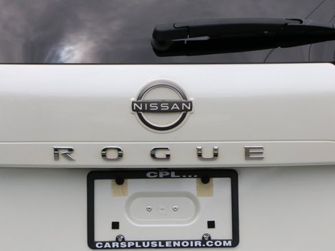 Used 2023 Nissan Rogue SL FWD image 5