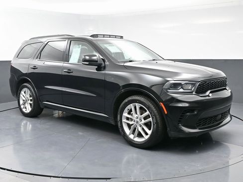 Used 2024 Dodge Durango GT image 3