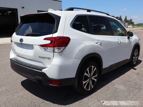 Used 2019 Subaru Forester Limited AWD/4WD image 3