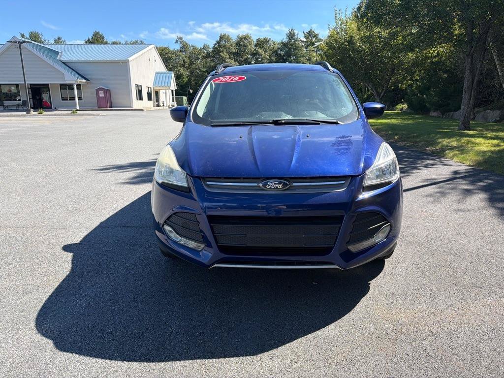 Used 2016 Ford Escape SE w/ Equipment Group 201A AWD/4WD image 2