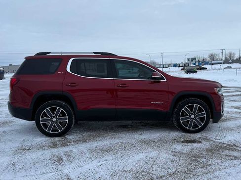 Used 2020 GMC Acadia SLT w/ Driver Alert Package II image 3