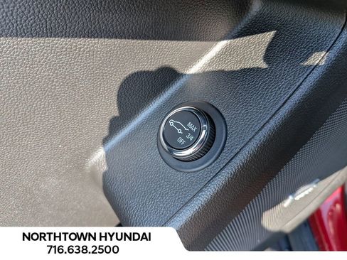 Used 2023 Chevrolet Traverse Premier w/ LPO, Floor Liner Package AWD/4WD image 35