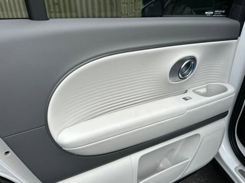 New 2026 Hyundai Ioniq 9 SEL image 14