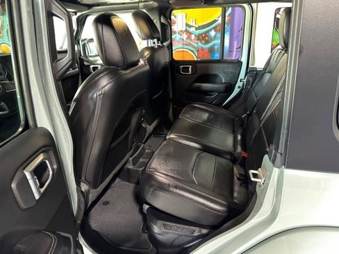 Used 2023 Jeep Wrangler Unlimited Sahara w/ Cold Weather Group AWD/4WD image 13