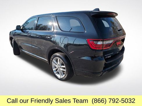 Used 2023 Dodge Durango GT image 3