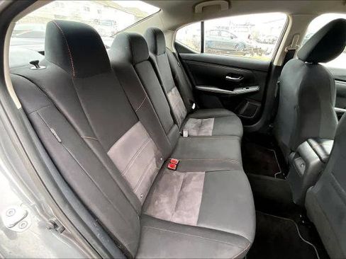 Certified 2025 Nissan Sentra SR image 20