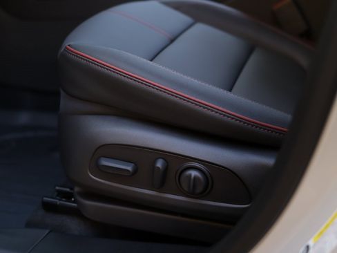 New 2026 Chevrolet TrailBlazer RS w/ Driver Confidence Package image 21