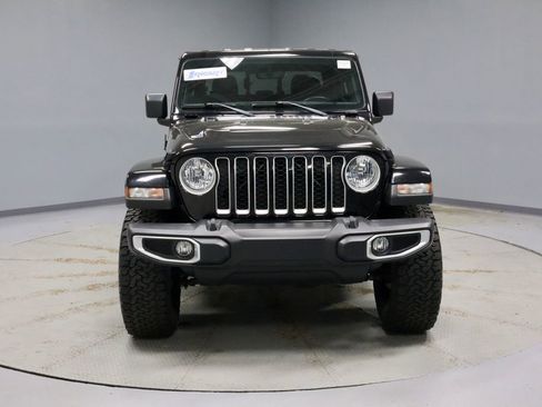 Used 2021 Jeep Gladiator Overland AWD/4WD image 7
