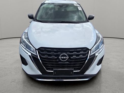 Used 2023 Nissan Kicks S image 15