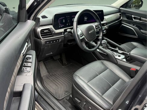 Used 2024 Kia Telluride EX FWD image 9