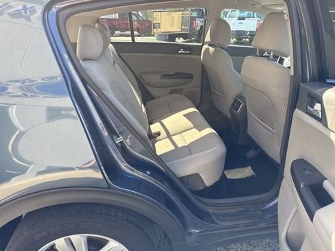 Used 2017 Kia Sportage LX FWD image 19