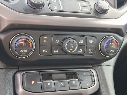 Used 2023 GMC Acadia AT4 w/ Technology Package image 17