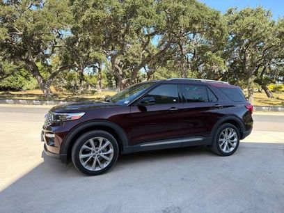 Used 2022 Ford Explorer Platinum w/ Premium Technology Package