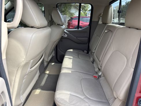 Used 2019 Nissan Frontier SL image 8