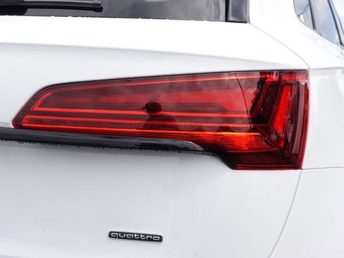 Used 2023 Audi Q5 2.0T Premium Plus w/ Premium Plus Package AWD/4WD image 7