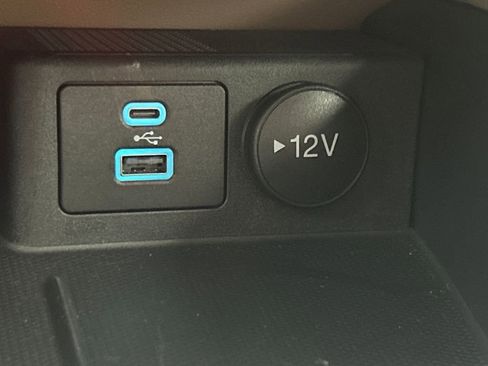 Used 2022 Ford Escape SEL image 11