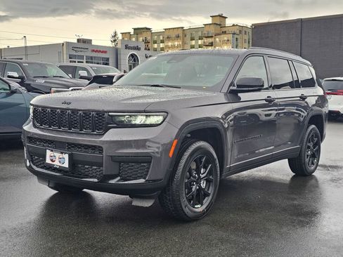 New 2025 Jeep Grand Cherokee L Altitude image 4