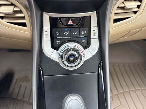 Used 2012 Hyundai Elantra GLS w/ Preferred Pkg 3 FWD image 17