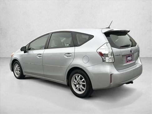 Used 2013 Toyota Prius V Three image 7