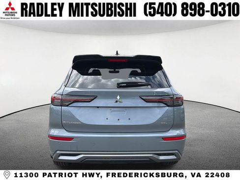 New 2026 Mitsubishi Outlander SEL image 17