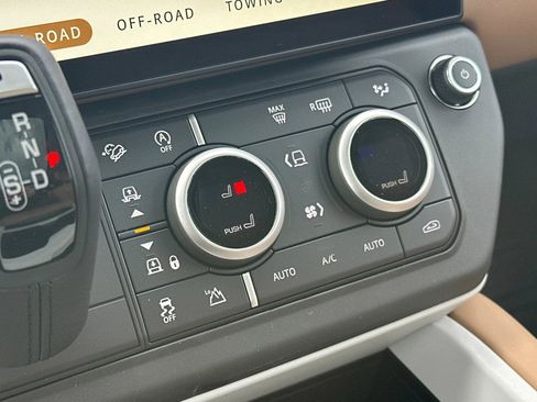 New 2026 Land Rover Defender 110 S image 21