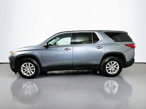 Used 2021 Chevrolet Traverse LS FWD image 4