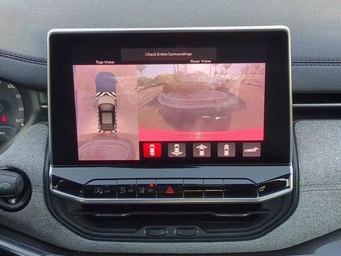 Certified 2023 Jeep Compass Latitude AWD/4WD image 25