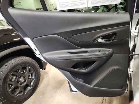 Used 2022 Buick Encore Preferred w/ Safety Package image 25