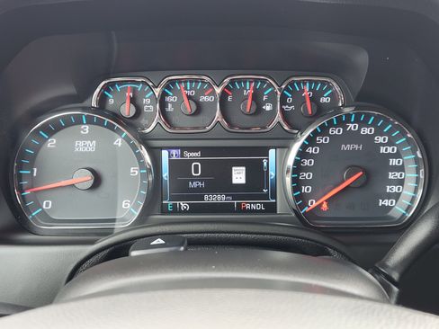 Used 2018 Chevrolet Tahoe LT w/ Luxury Package RWD image 16