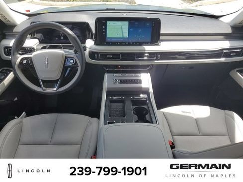 New 2026 Lincoln Aviator AWD image 17