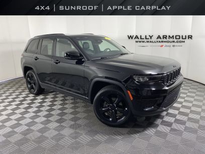 Used 2023 Jeep Grand Cherokee Altitude