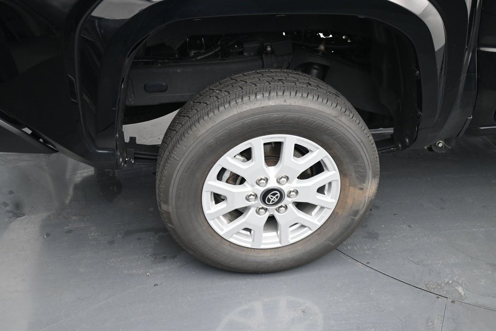 Used 2025 Toyota Tacoma SR AWD/4WD image 10