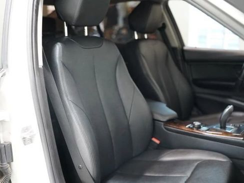 Used 2016 BMW 320i Sedan RWD image 37