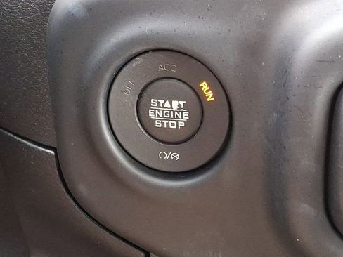 Used 2019 Jeep Wrangler Unlimited Sport S image 28