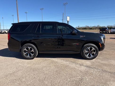 New 2026 GMC Yukon AT4 w/ AT4 Premium Plus Package image 7