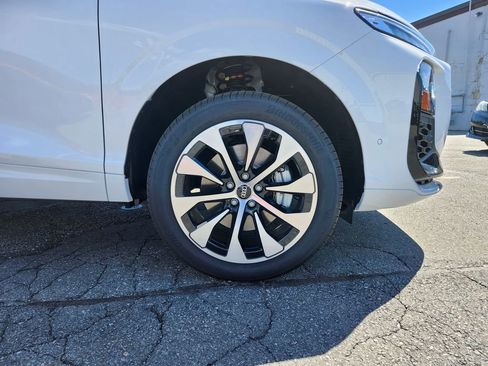 New 2026 Audi Q3 quattro 2.0T AWD/4WD image 18